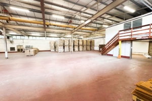 Photo of the inside of Orchard warehouse industrial unit to rent near Hebden Bridge